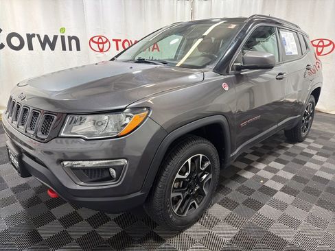 Used 2019 Jeep Compass Trailhawk image 3
