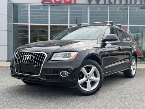 Used 2017 Audi Q5 2.0T Premium Plus w/ Technology Package image 2
