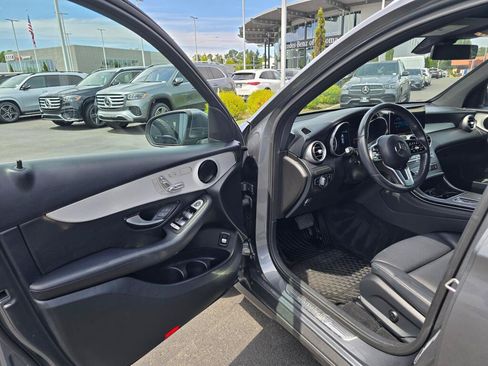 Used 2021 Mercedes-Benz GLC 300 4MATIC image 32