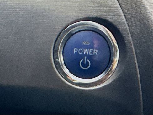 Used 2015 Toyota Prius Prime Plug-In Hybrid image 19