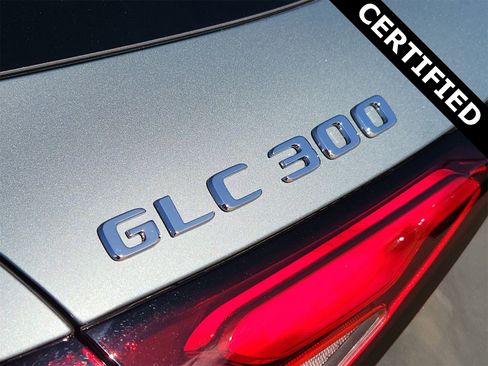 Certified 2025 Mercedes-Benz GLC 300 4MATIC image 31