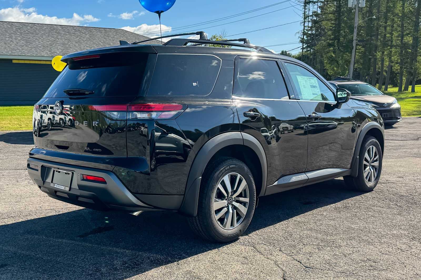 New 2026 Nissan Pathfinder SL AWD/4WD image 3