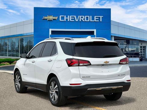 Certified 2022 Chevrolet Equinox Premier AWD/4WD image 3