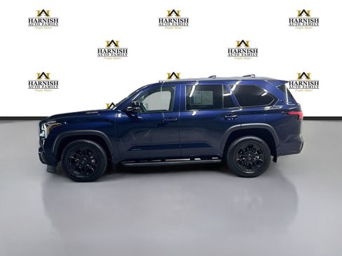 Used 2024 Toyota Sequoia Limited w/ TRD Off-Road Package AWD/4WD image 10