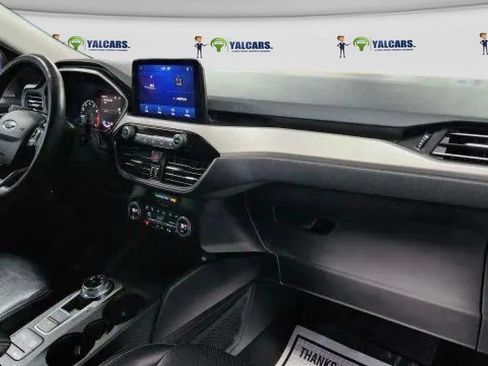 Used 2021 Ford Escape SEL image 15