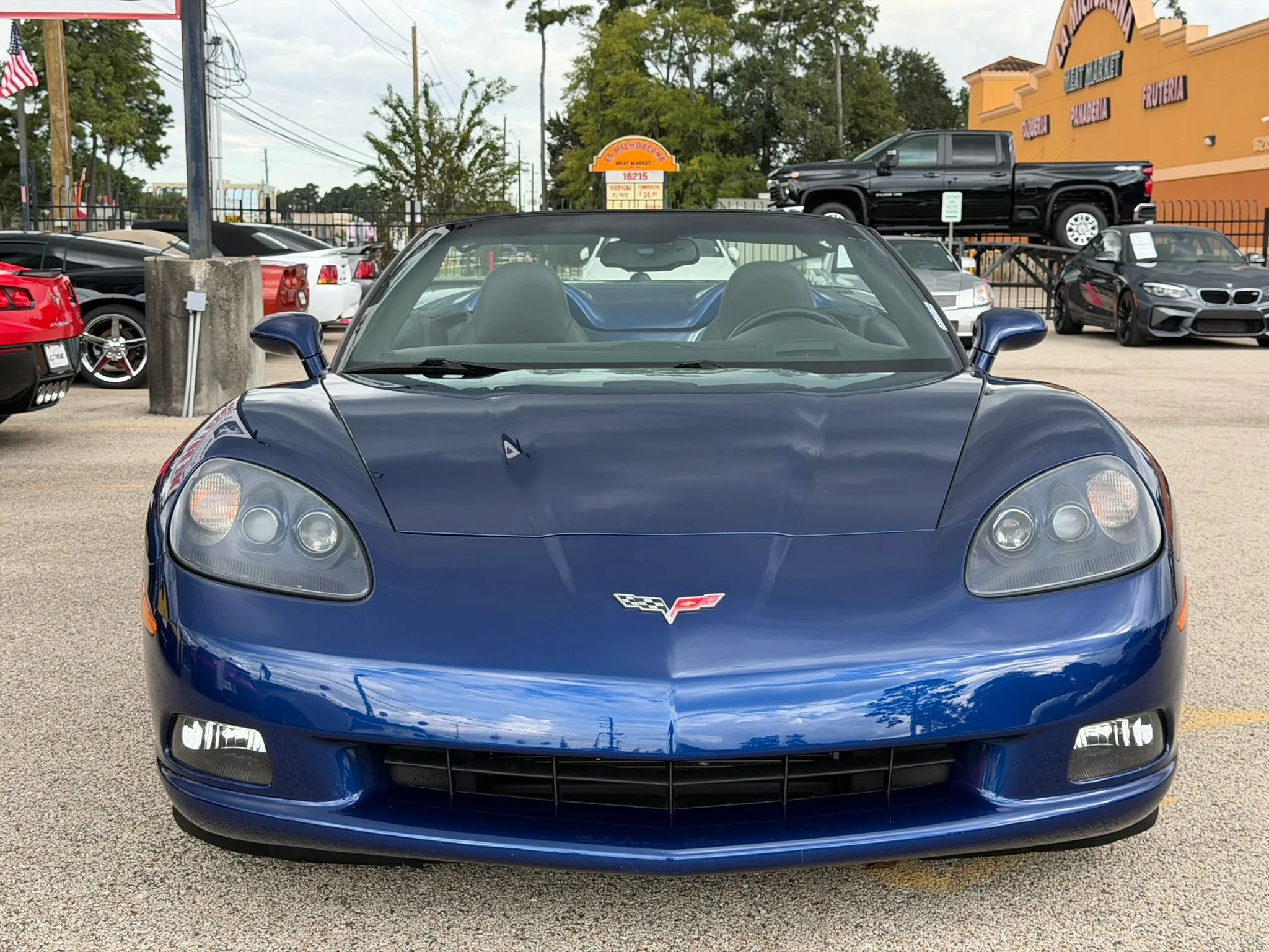 Used 2005 Chevrolet Corvette Coupe w/ Preferred Equipment Group RWD image 2