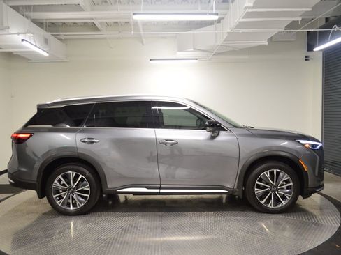 Certified 2026 INFINITI QX60 Luxe w/ Cargo Package AWD/4WD image 8
