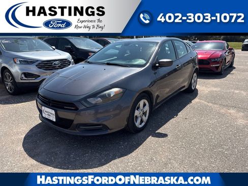 Used 2016 Dodge Dart SXT FWD image 1