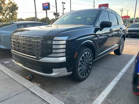 Used 2026 Hyundai Palisade Calligraphy FWD image 1