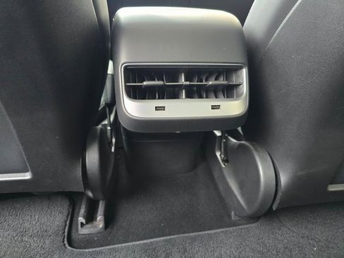 Used 2018 Tesla Model 3 Long Range image 33