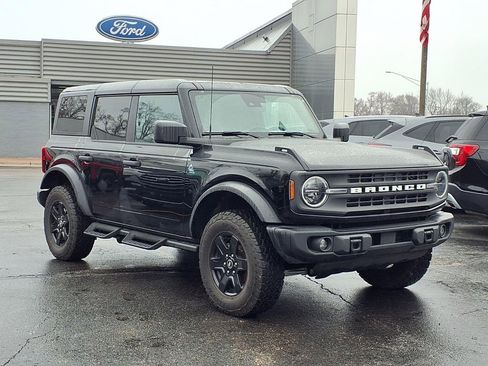 Used 2024 Ford Bronco Black Diamond image 1