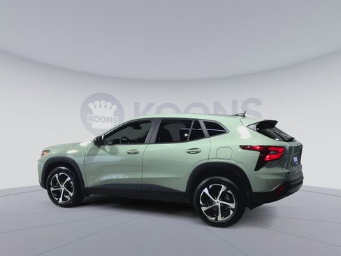 Used 2024 Chevrolet Trax RS w/ Driver Confidence Package image 8