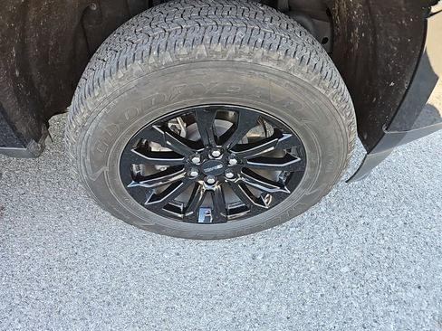 Used 2022 GMC Canyon Elevation w/ Elevation Premium Package image 12