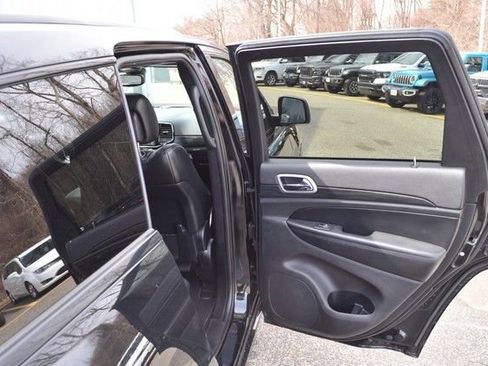 Used 2020 Jeep Grand Cherokee Altitude image 36