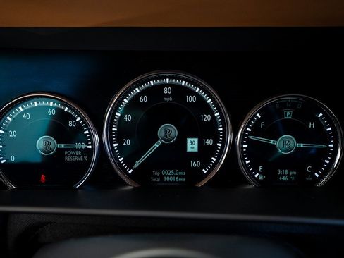 Used 2023 Rolls-Royce Cullinan w/ Cullinan Package image 47