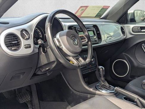 Used 2014 Volkswagen Beetle 2.5 image 10