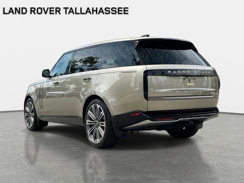 Used 2025 Land Rover Range Rover Long Wheelbase SE AWD/4WD image 7