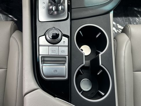 Certified 2023 Genesis G70 2.0T RWD image 19