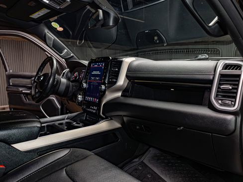 Used 2019 RAM 1500 Laramie w/ Sport Appearance Package image 21