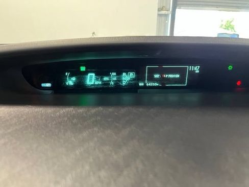 Used 2015 Toyota Prius Five w/ Advanced Technology Package FWD image 26