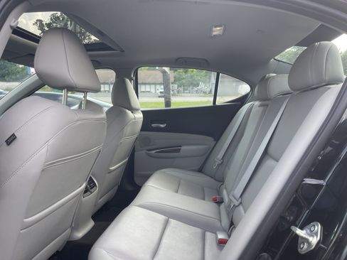 Used 2016 Acura TLX w/ Technology Package FWD image 10