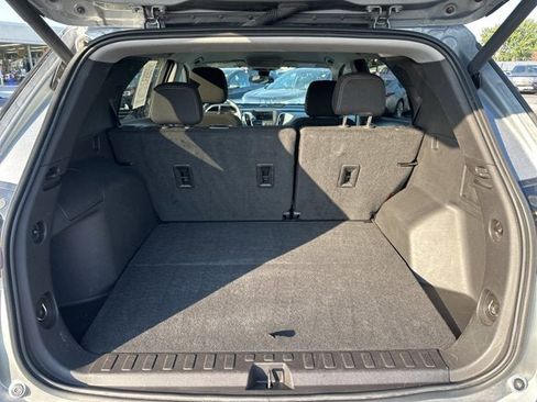 Used 2024 Chevrolet Equinox LT image 21