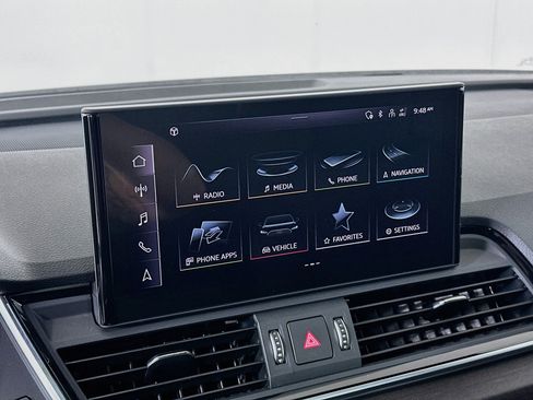 Used 2023 Audi Q5 2.0T Premium Plus w/ Premium Plus Package AWD/4WD image 21