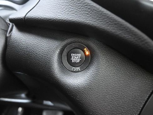 Used 2021 Jeep Cherokee Trailhawk image 33