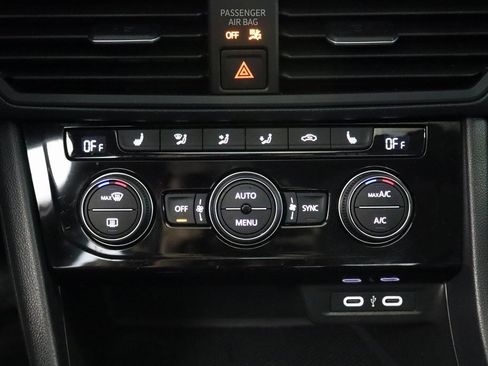 Used 2024 Volkswagen Jetta SE w/ Panoramic Sunroof Package image 20