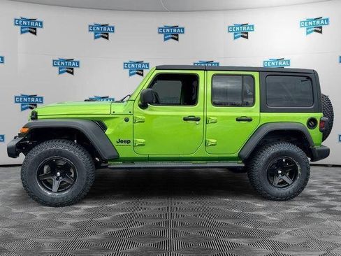 Used 2025 Jeep Wrangler Unlimited Sport AWD/4WD image 3