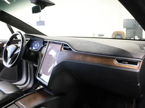Used 2017 Tesla Model X 90D AWD/4WD image 39