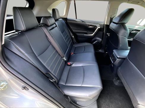 Used 2023 Toyota RAV4 XLE Premium AWD/4WD image 19