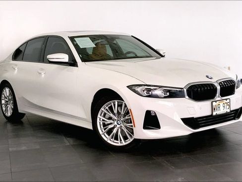 Certified 2023 BMW 330i Sedan w/ Convenience Package RWD image 2