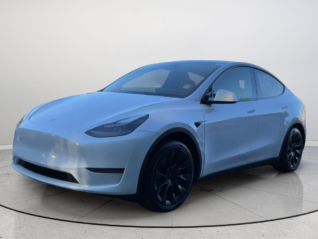 Used 2024 Tesla Model Y 2WD image 4