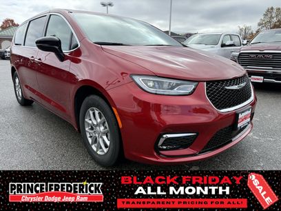 New 2026 Chrysler Pacifica Select