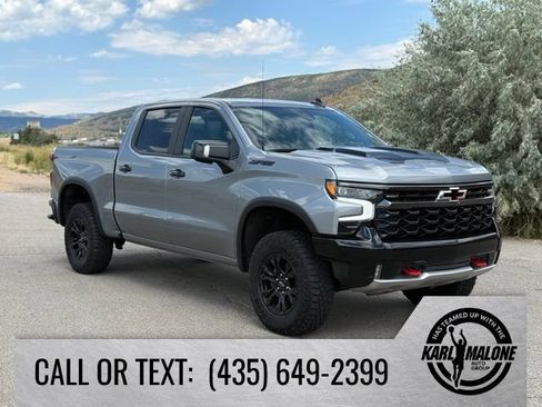 Used 2023 Chevrolet Silverado 1500 ZR2 w/ Technology Package AWD/4WD image 8