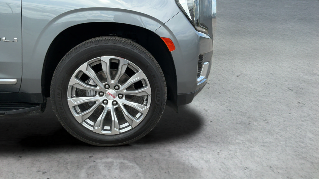Used 2022 GMC Yukon Denali RWD image 25
