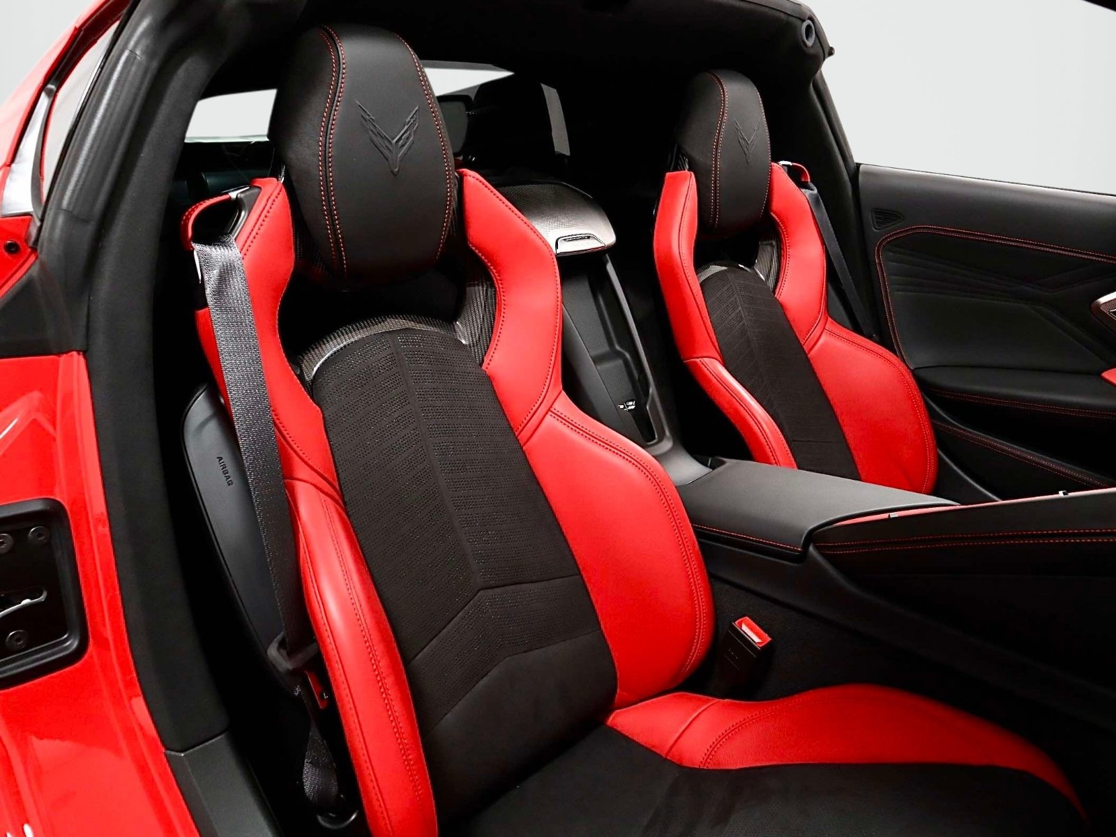Used 2025 Chevrolet Corvette Z06 RWD image 17