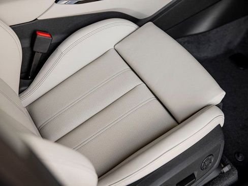 Certified 2025 Audi Q6 e-tron Premium Plus w/ Premium Plus RWD image 27