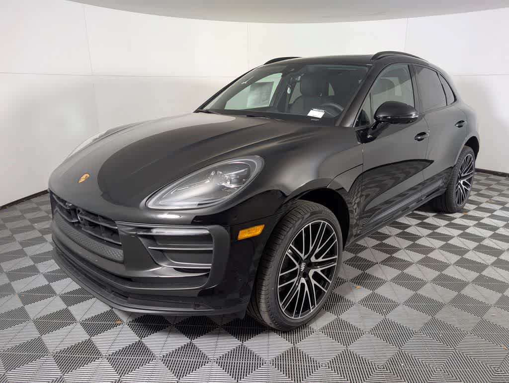 Used 2026 Porsche Macan AWD/4WD image 2
