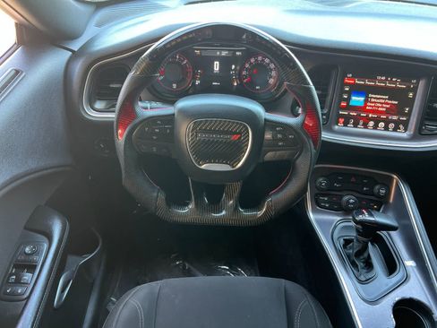 Used 2016 Dodge Challenger R/T w/ Driver Convenience Group RWD image 15