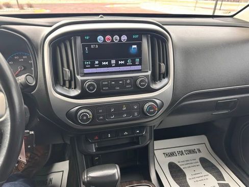 Used 2017 GMC Canyon SLE image 20