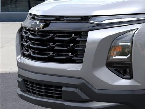 New 2026 Chevrolet Equinox LT FWD image 13