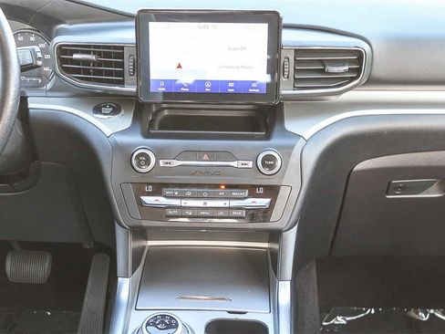 Used 2020 Ford Explorer XLT w/ Equipment Group 202A image 17
