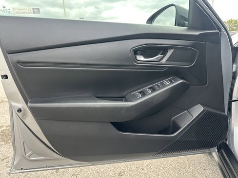 Used 2025 Honda Accord SE image 10