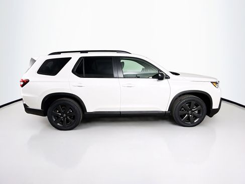 New 2026 Honda Pilot Sport image 2