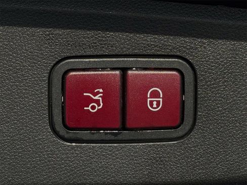 Used 2010 Mercedes-Benz E 350 Sedan image 27