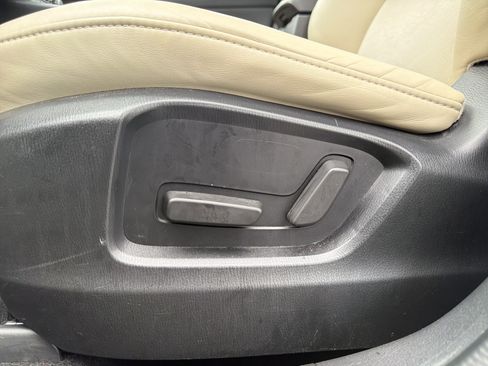 Used 2019 MAZDA CX-5 Touring FWD image 17