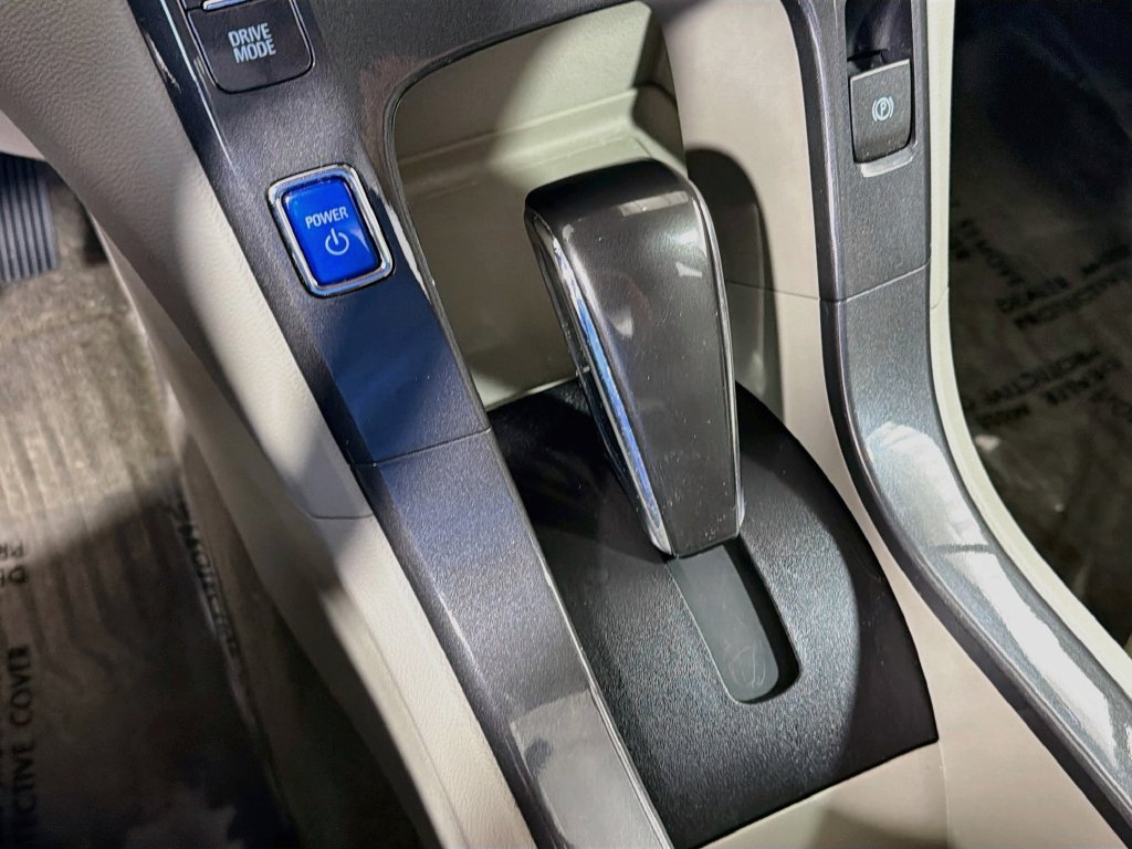 Used 2013 Chevrolet Volt Premium w/ Premium Trim Package FWD image 17