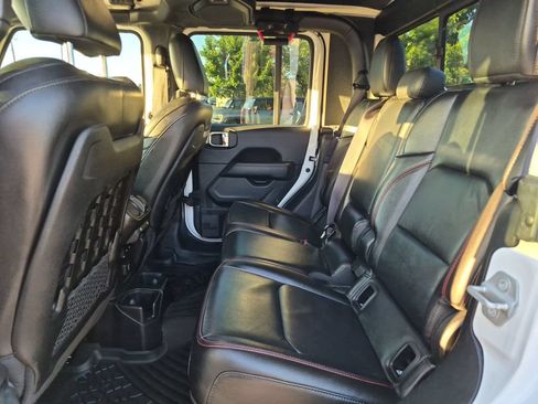 Used 2021 Jeep Gladiator Rubicon AWD/4WD image 36